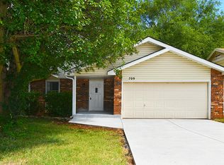 709 W McGee St, Springfield, MO 65807