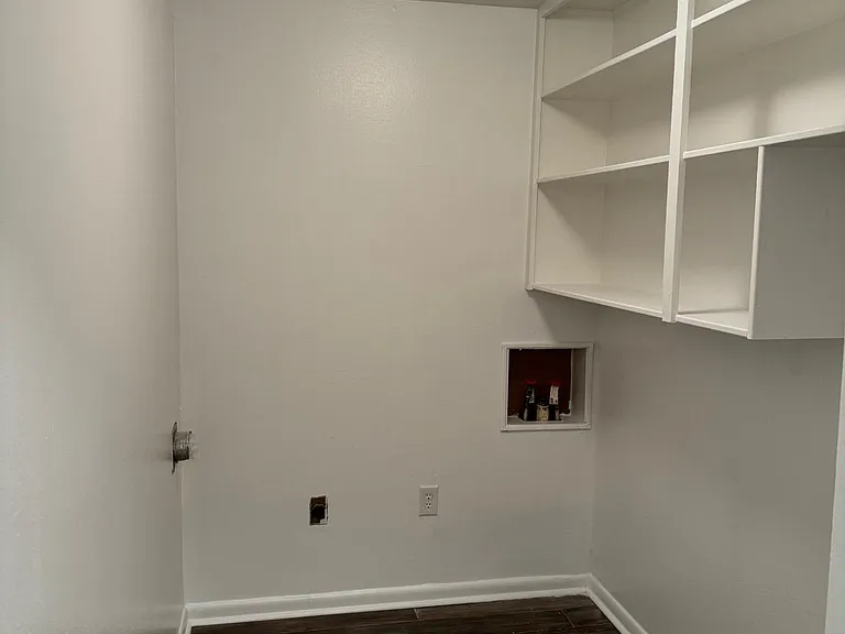 417 Isabelle St — Photo 2