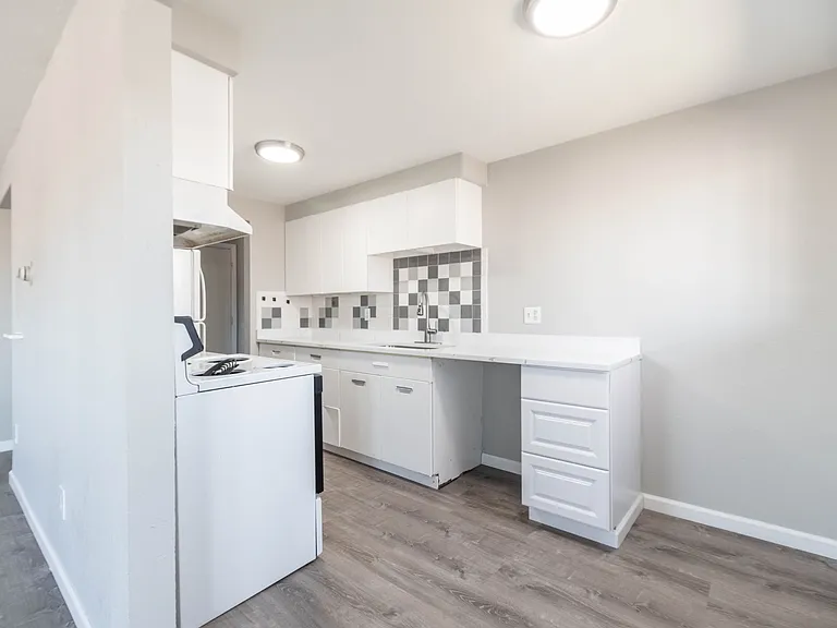 8780 Dawson St — Photo 23