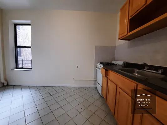 4th image of 5421 Fort Hamilton Pkwy #2O