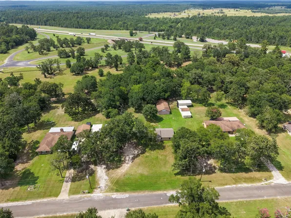 21 Wood Lodge Dr, Huntsville, TX 77320