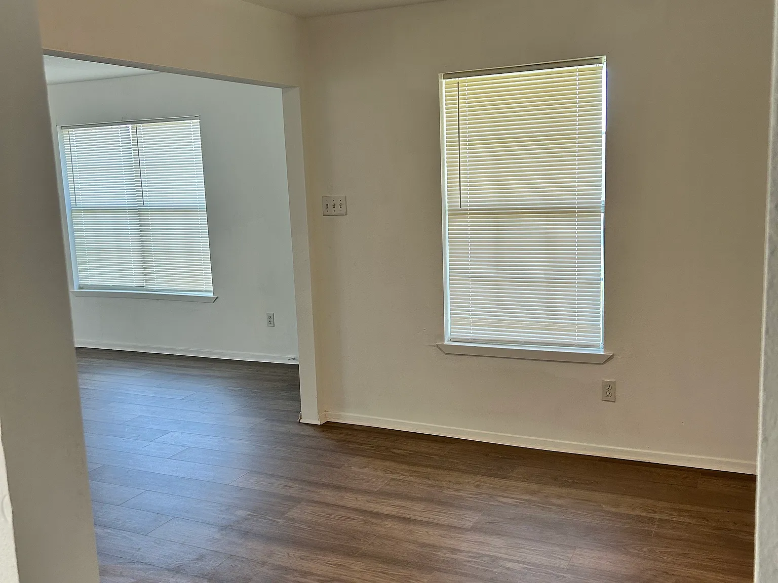 2 bed, 798 sqft, $1,200 — Photo 3
