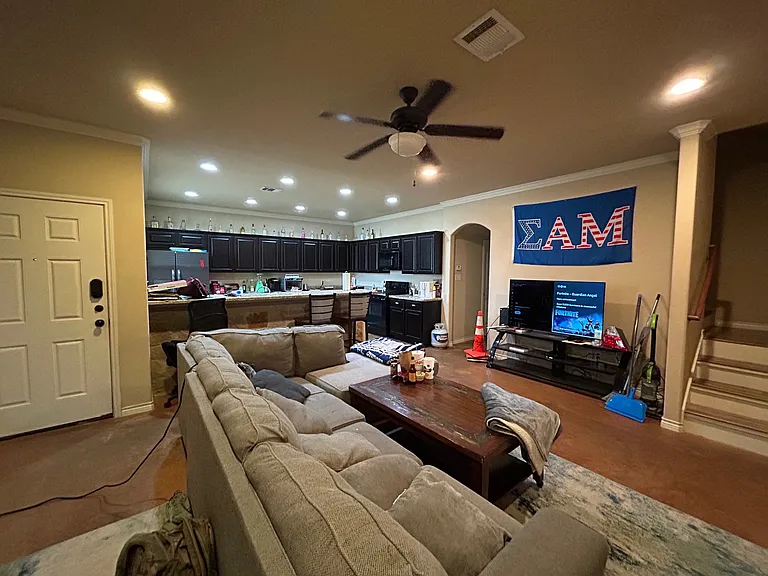 3318 Travis Cole Ave #1 — Photo 3