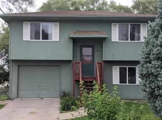 2736 S 18th St, Council Bluffs, IA 51501