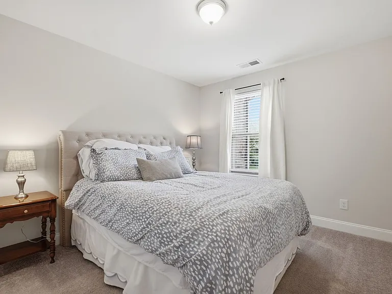257 Claremont Ct — Photo 19