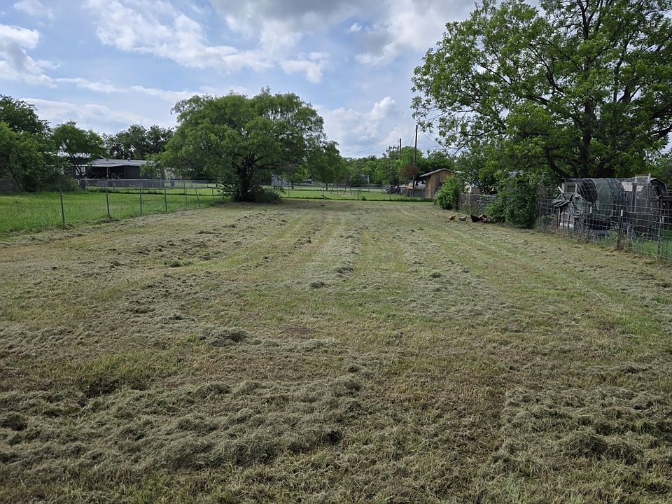 2nd image of 617 Walnut St