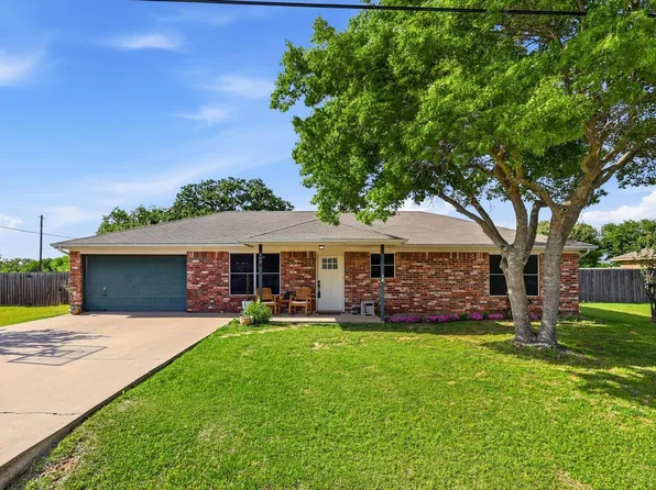 4051 Country Meadows Cir, Granbury, TX 76049