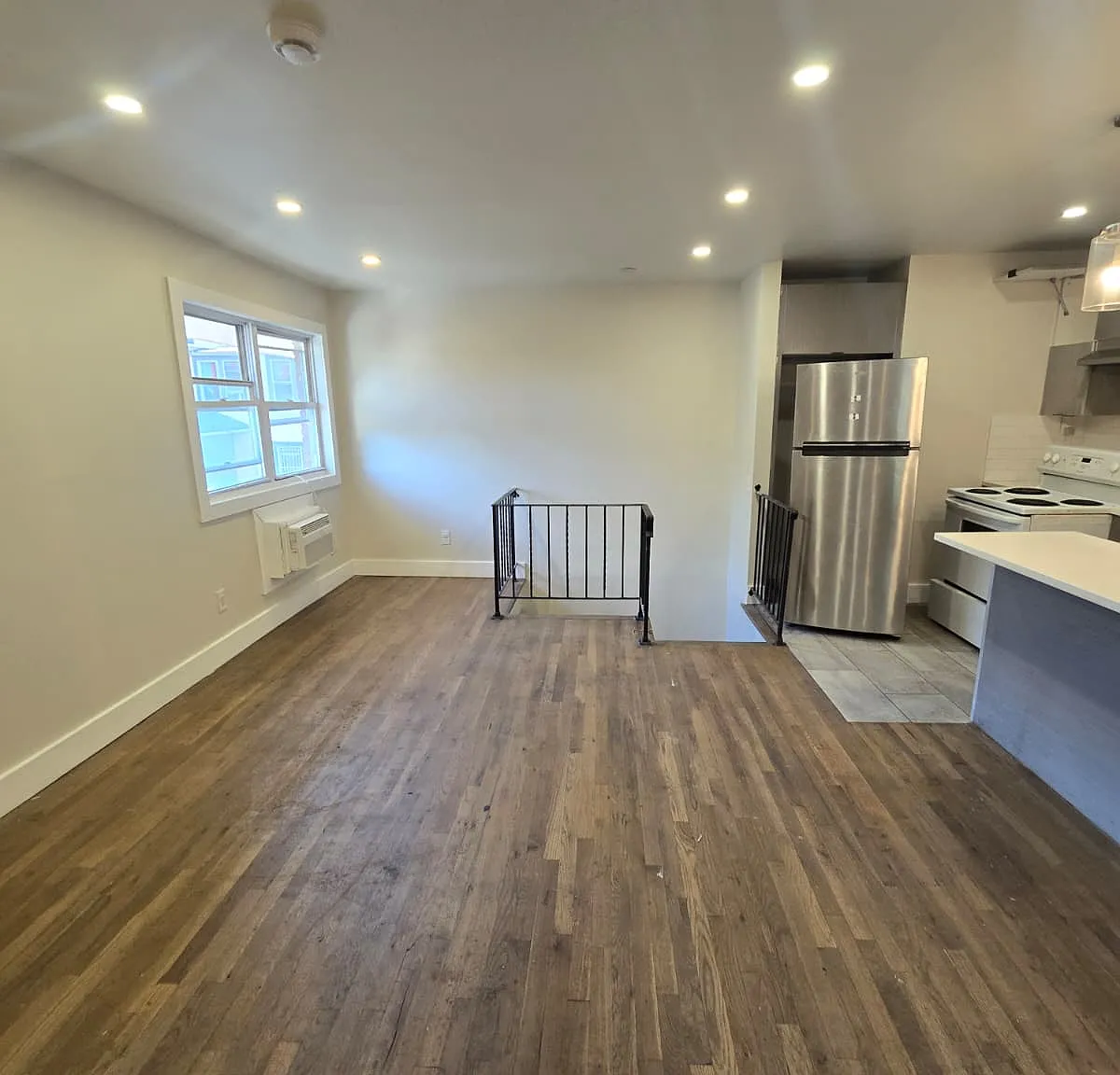2 bed, $1,895 — Photo 4