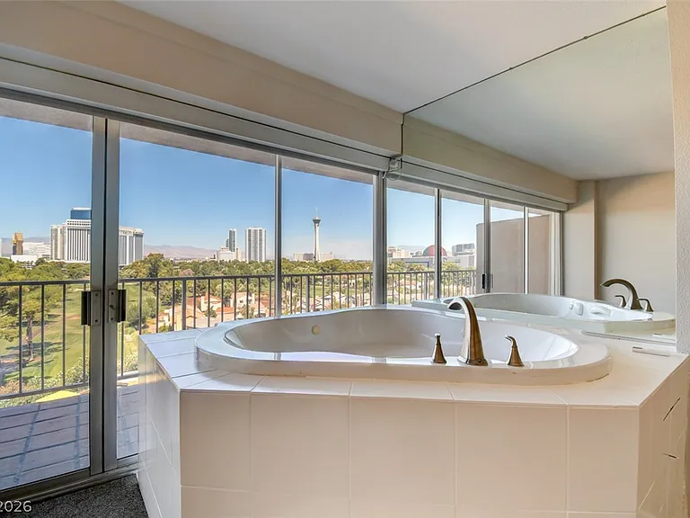 3111 Bel Air Dr #8E — Photo 29