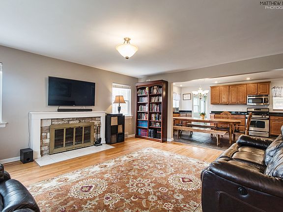 2nd image of 11202 S Worth Ave