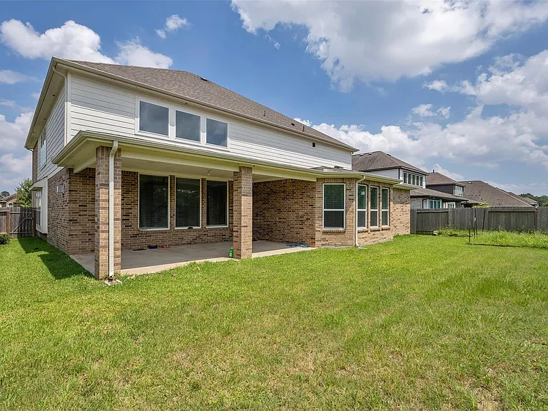 2115 Jitterbug Ln — Photo 25