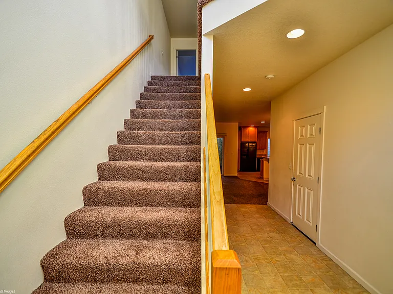 9500 NE 72nd St #1 — Photo 7