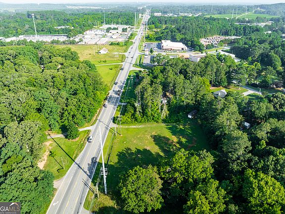 3rd image of 4845 Browns Bridge Rd