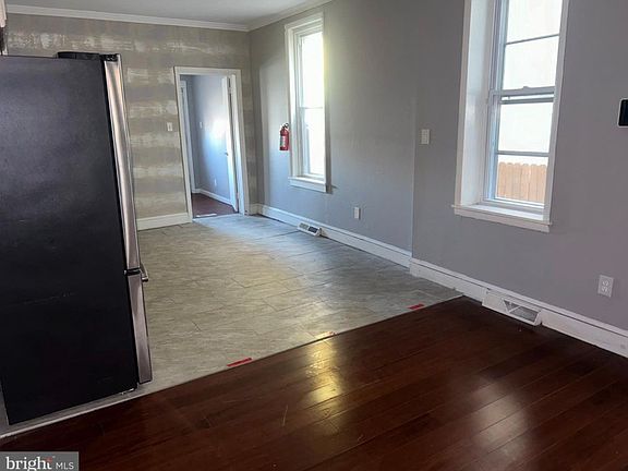 5th image of 643 State St