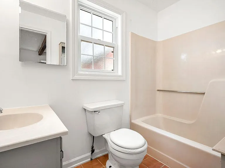 89 Silas King St — Photo 12