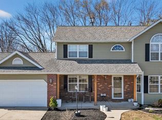 1029 Meadows Ct, Maryville, IL 62062