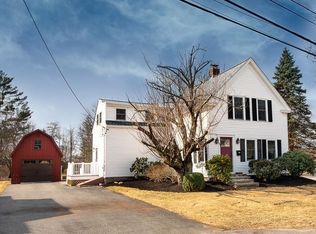 44 Pleasant St, Hopkinton, MA 01748