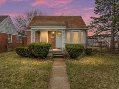 8681 Artesian St, Detroit, MI, 48228