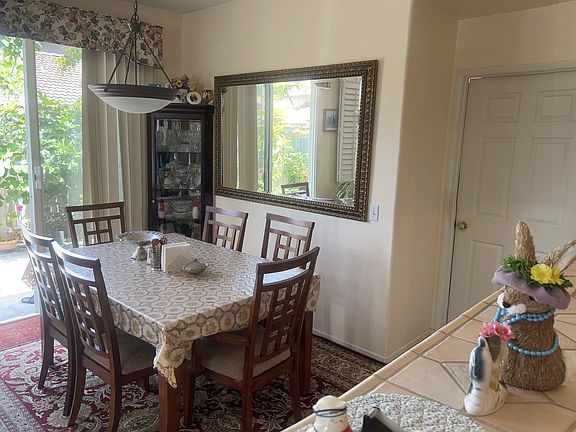 5th image of 52 Trofello Ln