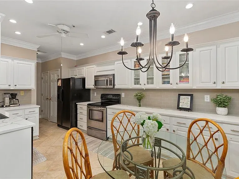 28317 Plantation Dr NE — Photo 10
