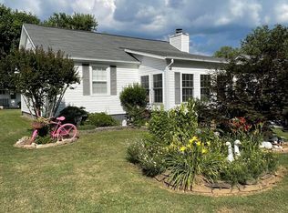 125 Lee Dr, Lenoir City, TN 37771