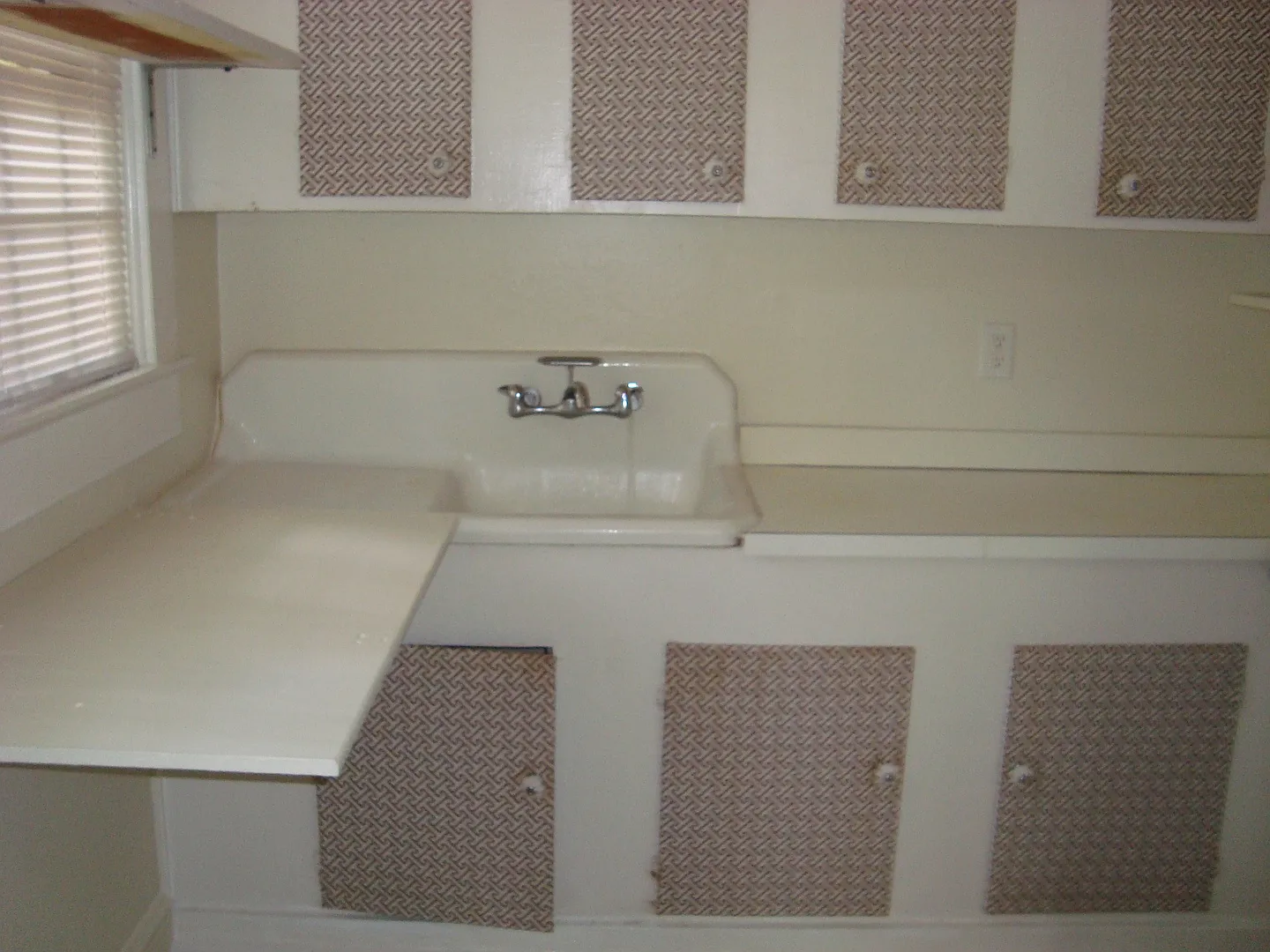 Adorable Downtown Apartment — Photo 3