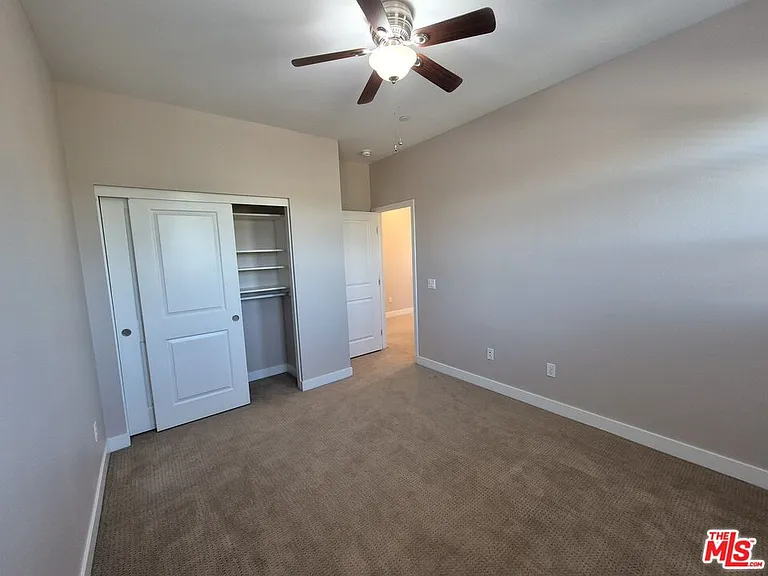 383 Silktree Ave — Photo 23