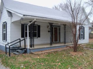 118 S Spring St, Nevada, MO 64772