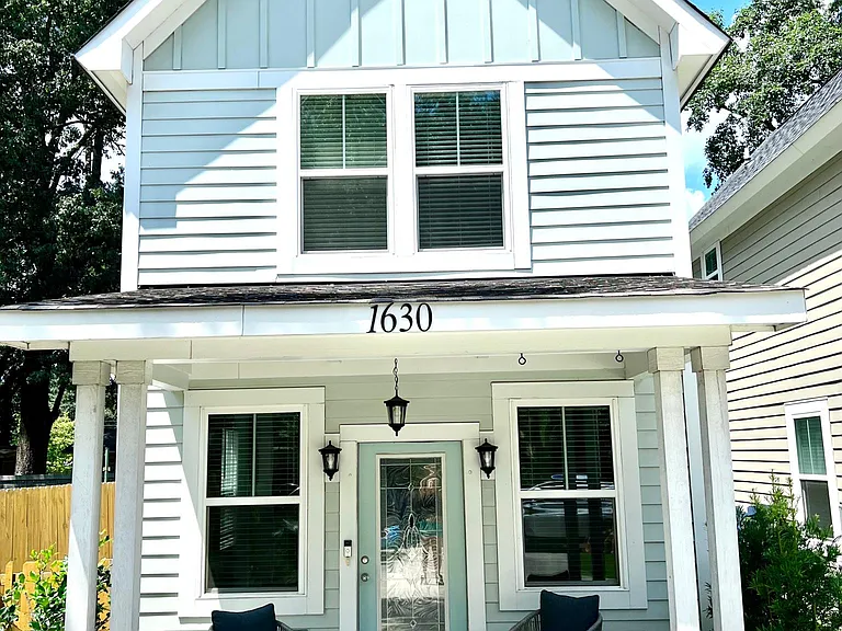 1630 Wappoo Dr — Photo 1