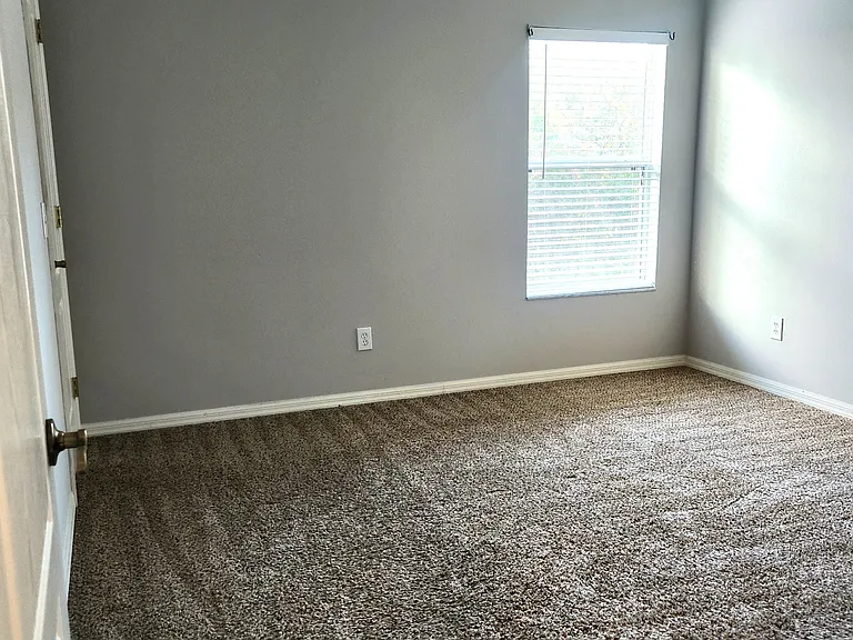 15702 Fishhawk Falls Dr — Photo 20