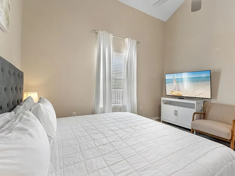 71 Woodward St #221 — Photo 15