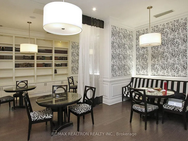 25 Greenview Ave W #2515 — Photo 38