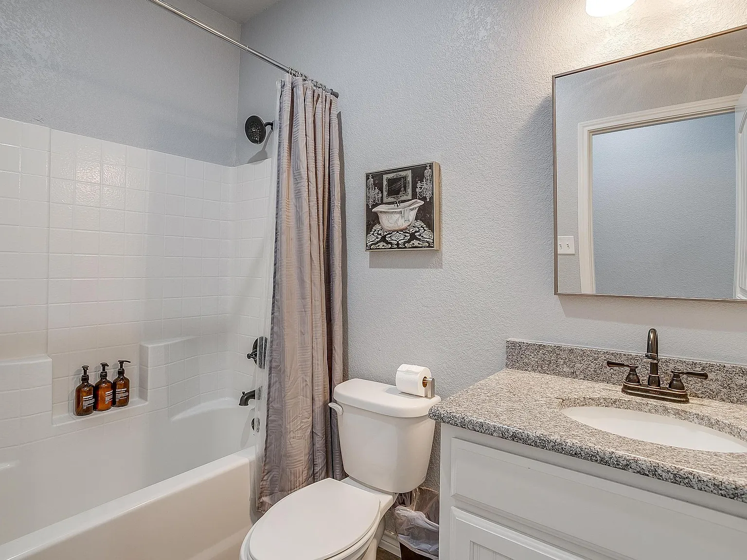 3 bed, $4,400 — Photo 4