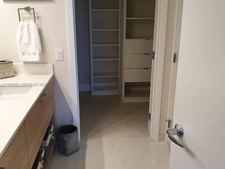 16385 Biscayne Blvd #507 — Photo 21