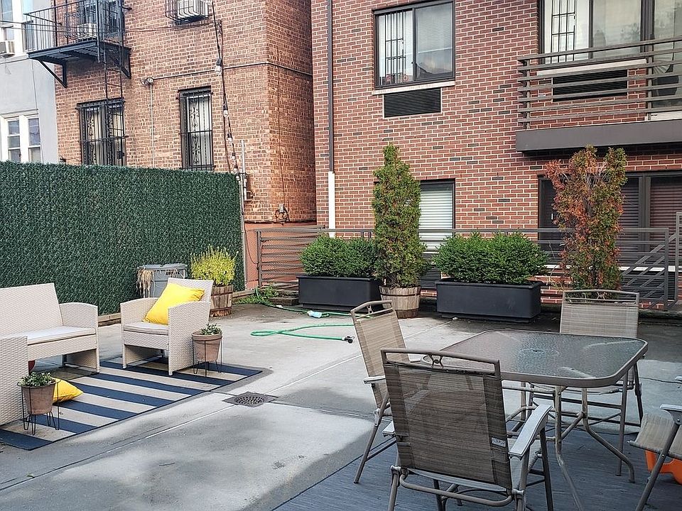 1st image of 2646 30th St APT 2R