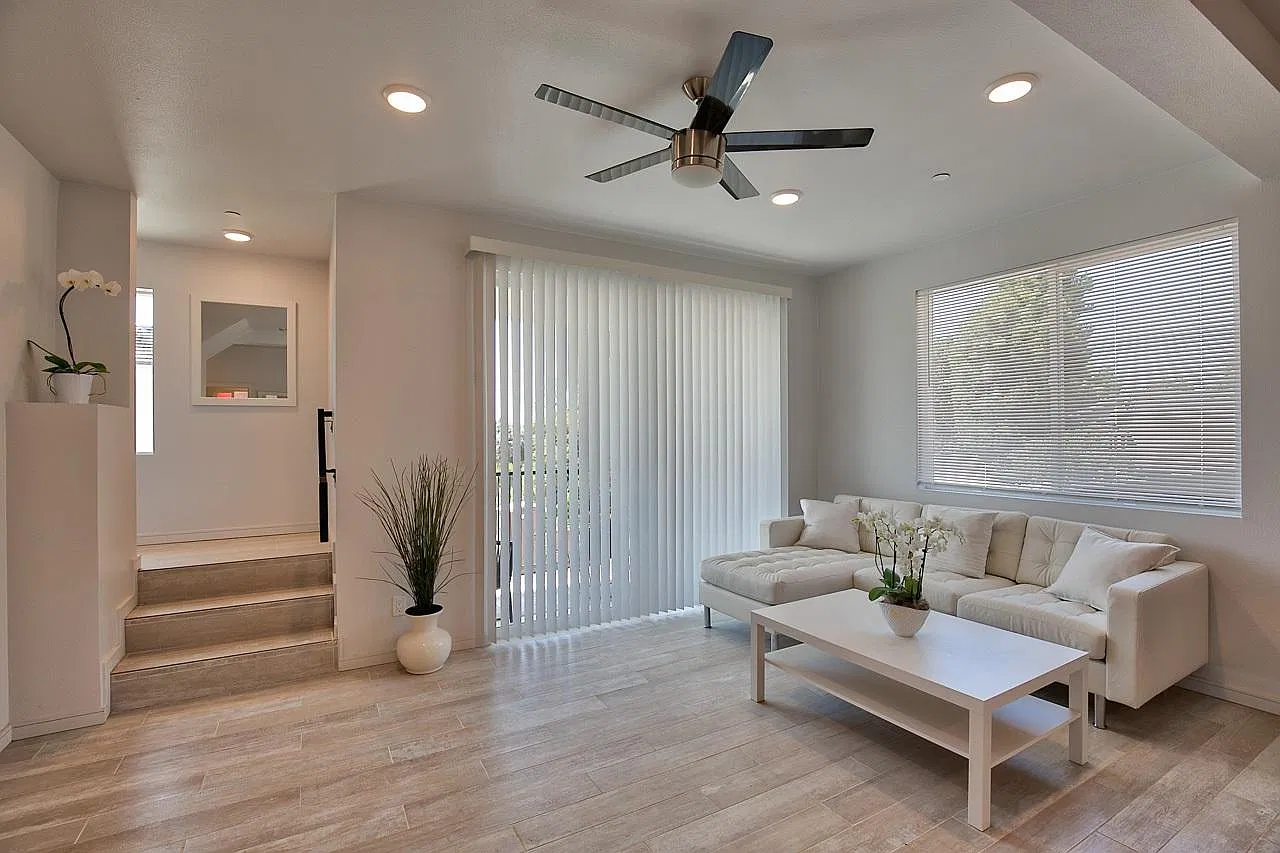 2 bed, 1381 sqft, $3,885 — Photo 1