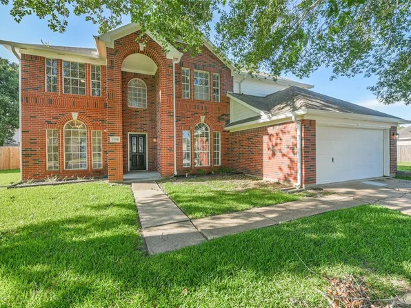 4506 Twin Timber Court, Fresno, TX 77545