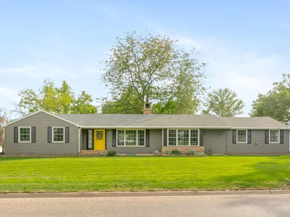 511 W 6th St, Sumner, IA 50674