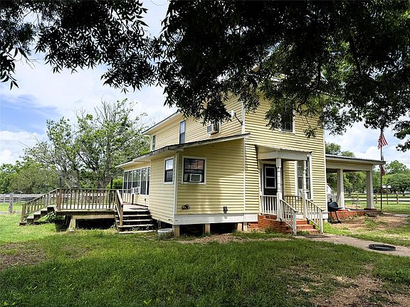 4th image of 1417 Main St