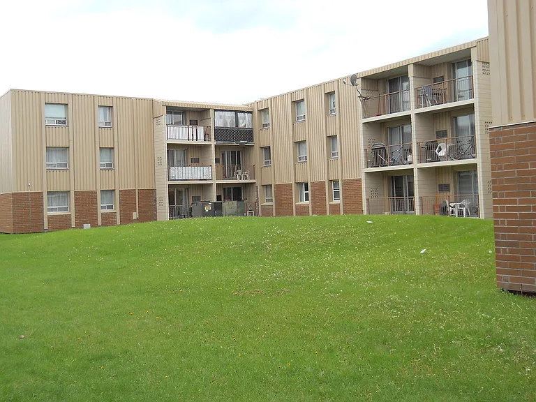 390 Partridge Ave #111 — Photo 1