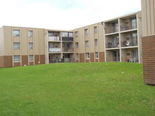 390 Partridge Ave #214, Winnipeg, MB R2V 3H5