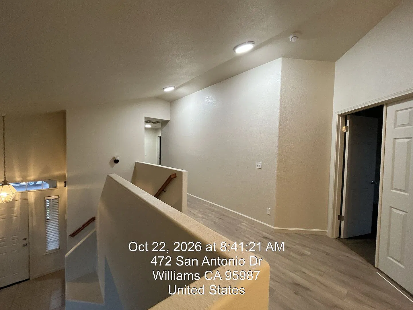 Two Story in Williams — Photo 4