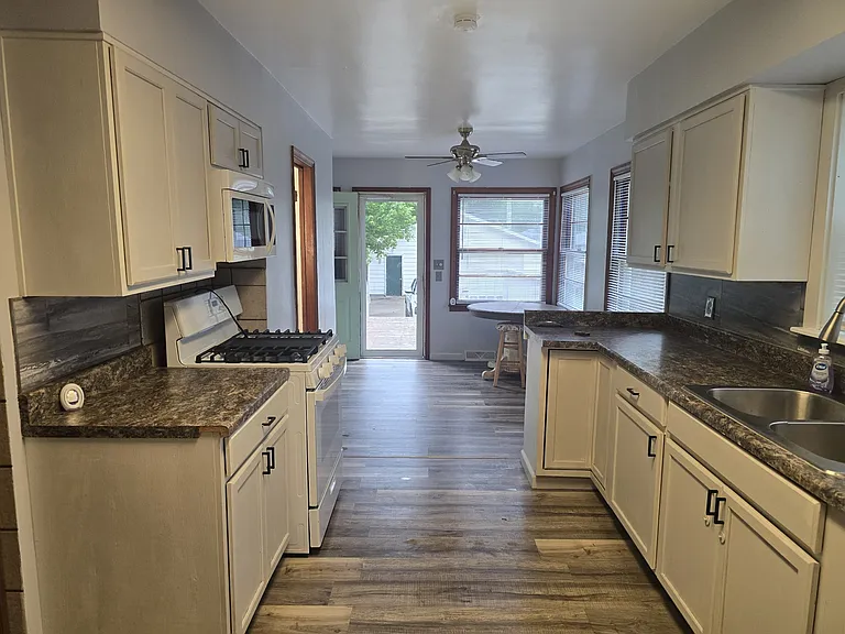 31 Eldredge St — Photo 5