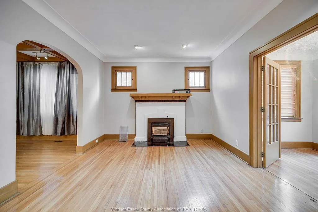2 bed, $1,900 — Photo 4
