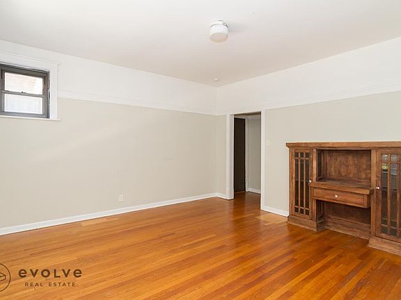 2nd image of 719 W Barry Ave #725B1