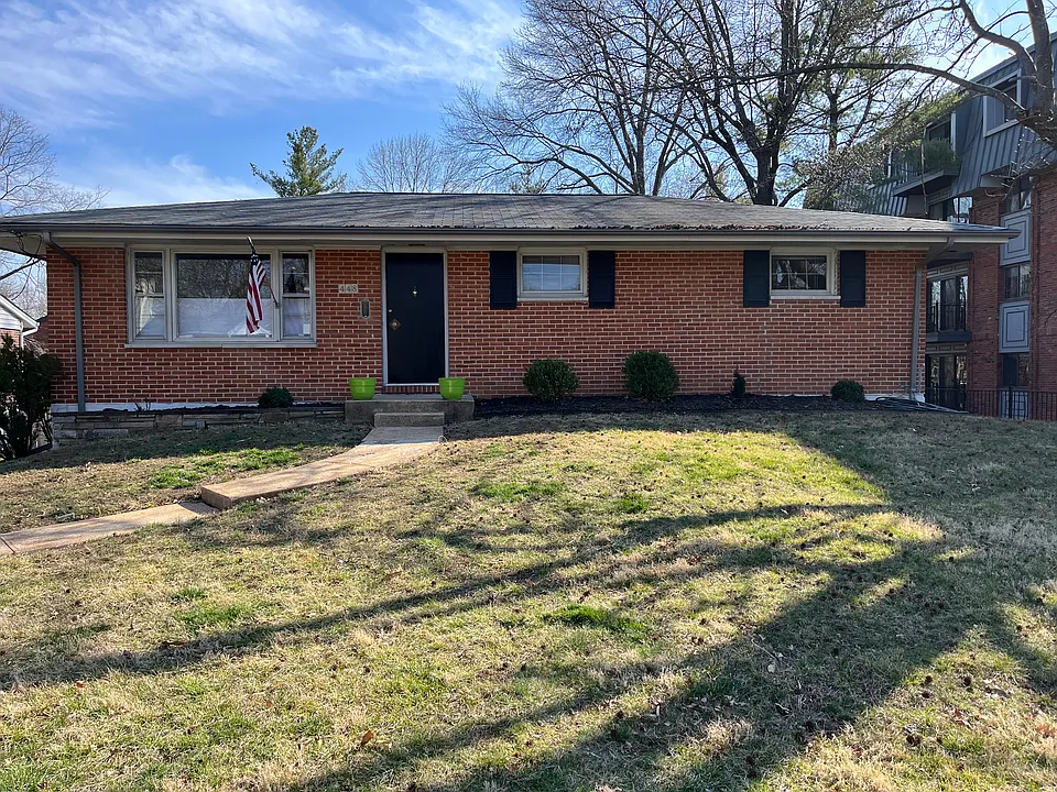 448 W Adams Ave