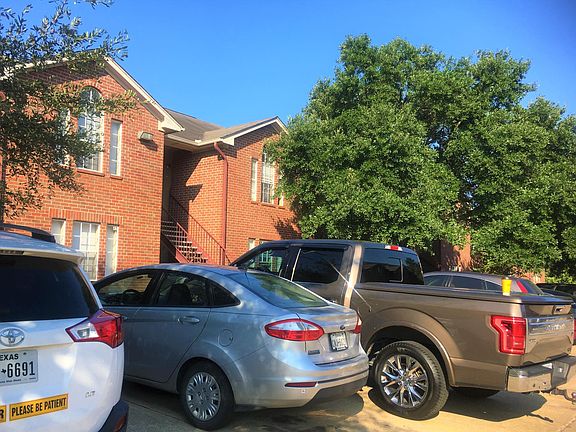 2nd image of 701 Balcones Dr #50-48