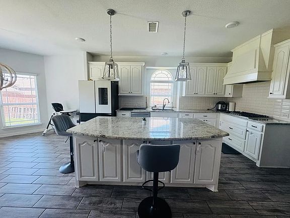 2nd image of 311 Westphalian Dr