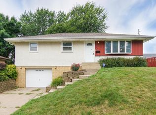 1663 Ruth St, Saint Paul, MN 55119