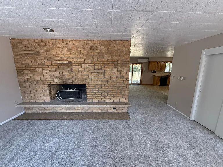 1575 S Marshall St — Photo 7